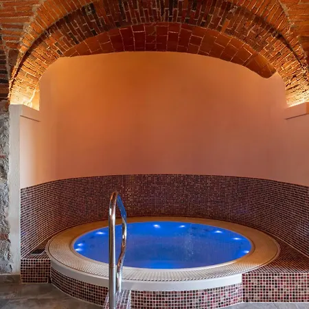 Szálloda Relais Vignale & 4*