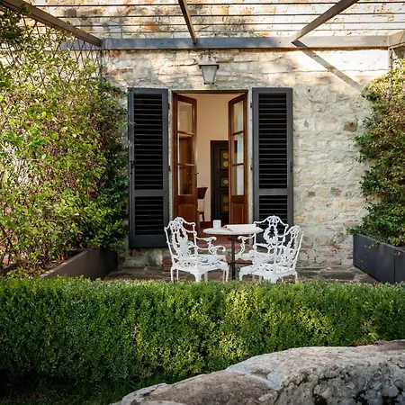 Relais Vignale & 4*