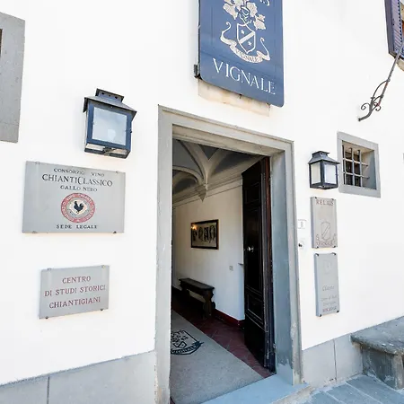 Relais Vignale & 拉达因基安蒂