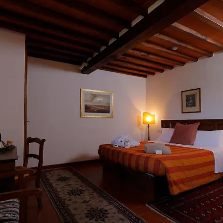 Relais Vignale & Hotel