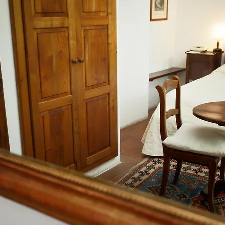 Hotel Relais Vignale & 4*