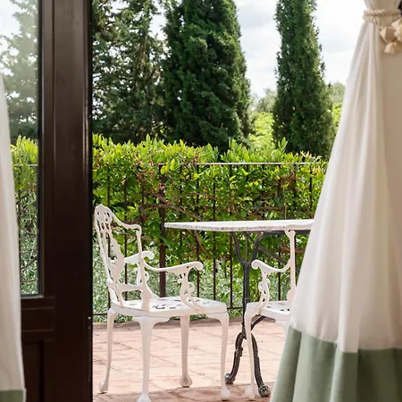 Relais Vignale & 4*