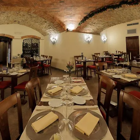 Relais Vignale & 4*